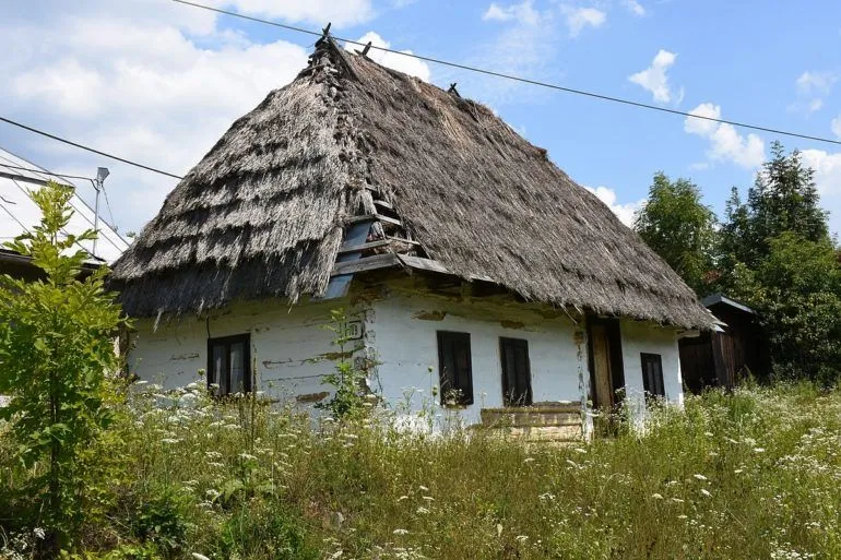 V Novej Sedlici renovujú chalúpku z Večerníčka