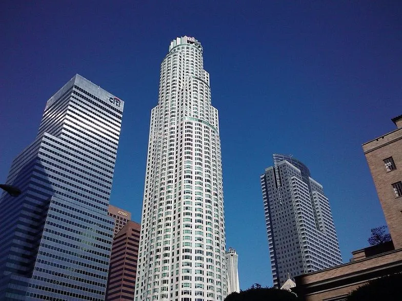 Druhá najvyššia budova v Los Angeles je zmodernizovaná