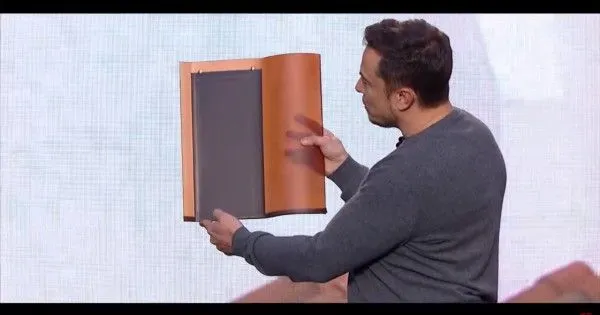 Solárna škridla je tu! Elon Musk pretavil ďalšiu svoju víziu do skutočnosti.