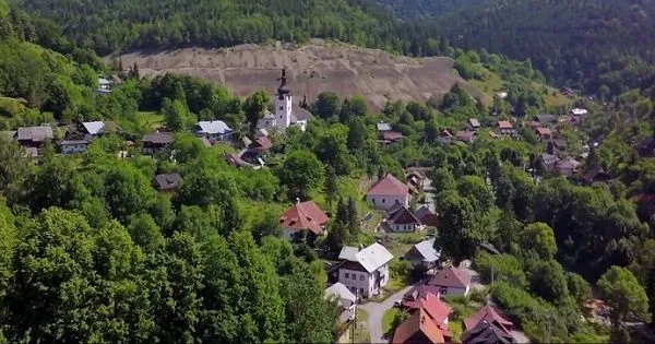 Hľadáte bývanie v ústraní a blízko krásnej prírody? Odporúčame vám okolie Banskej Bystrice!