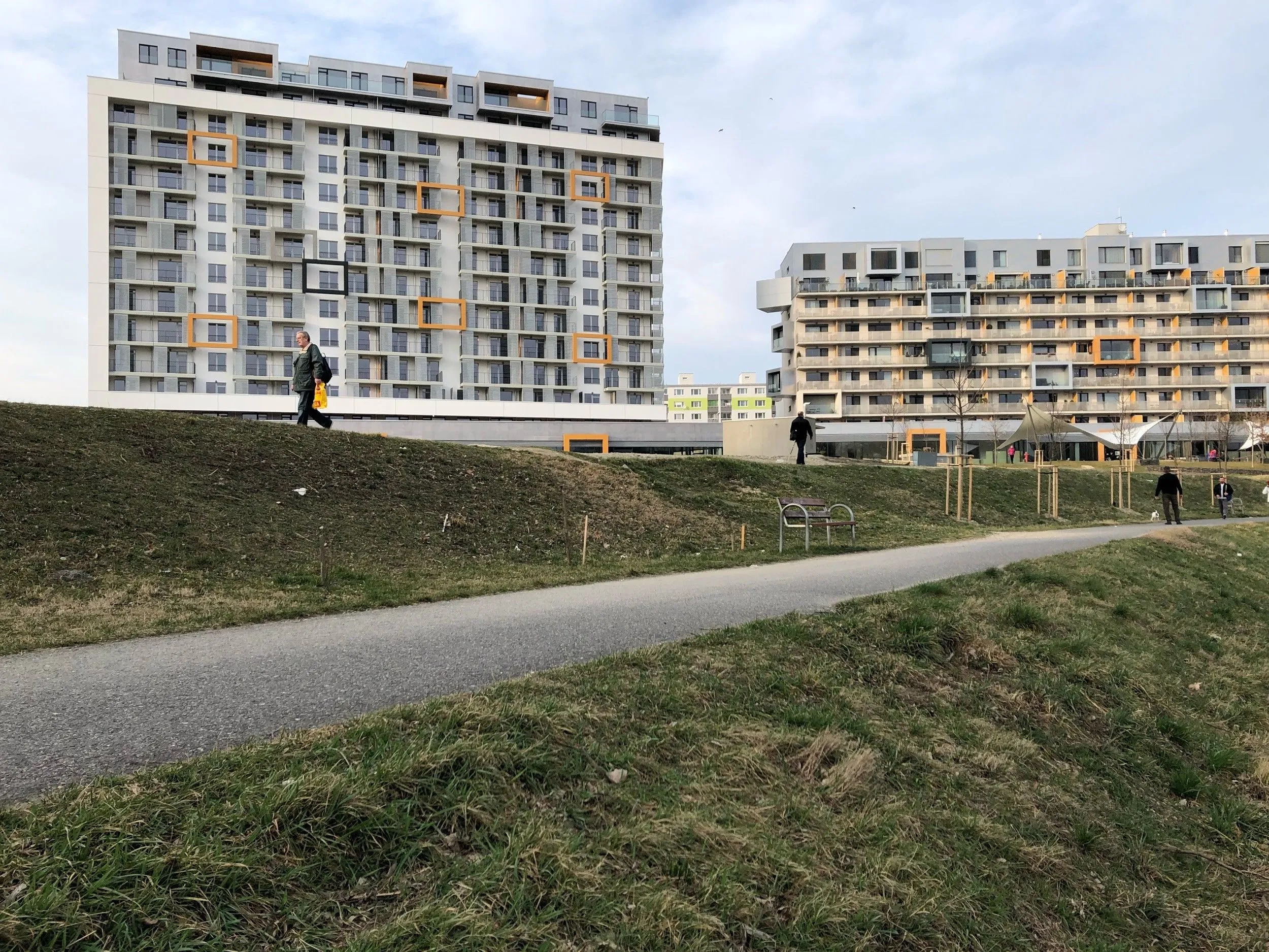 Petržalka City II, pokračovanie výstavby pri Chorvátskom ramene