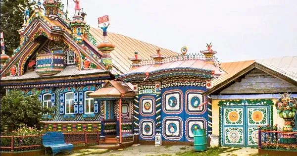 V Rusku nájdete svetový unikát: Toľko dekorácií ste na jednom dome ešte nevideli!