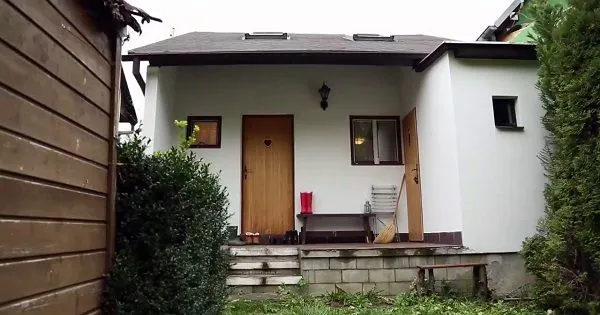 Najmladší celebritný chalupár ukázal svoje kráľovstvo: Kto býva v tejto mini chatke?