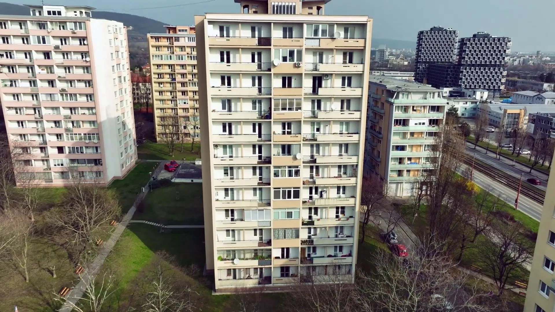 V Novom bývaní budeme hľadať nehnuteľnosti v centre Bratislavy. Za akú cenu vieme nájsť dvojizbový byt?