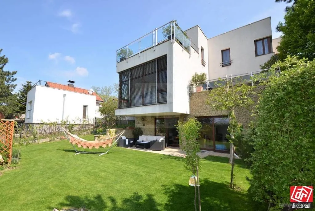 Martin Nikodým predáva luxusnú vilu na Devíne, ide bývať do menšieho