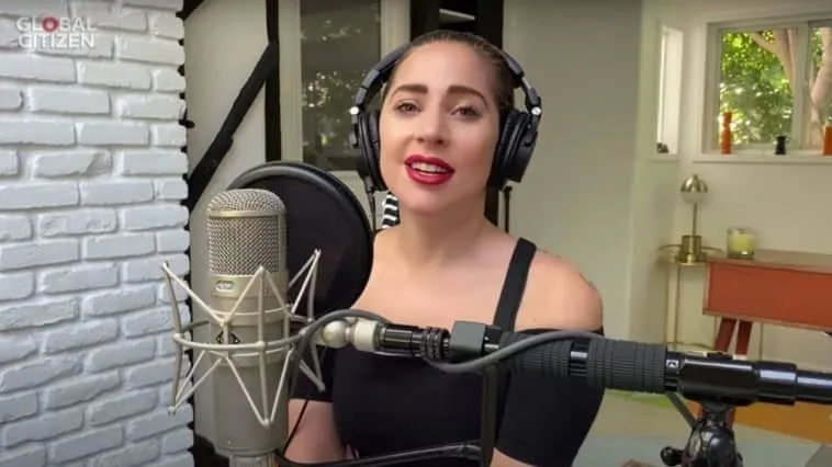 Lady Gaga žije v „Cigánskom paláci“ v Malibu