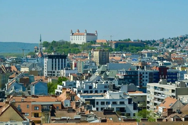 Bratislava na výslní: V prestížnom rebríčku The Economist porazila Varšavu a berie tretie miesto