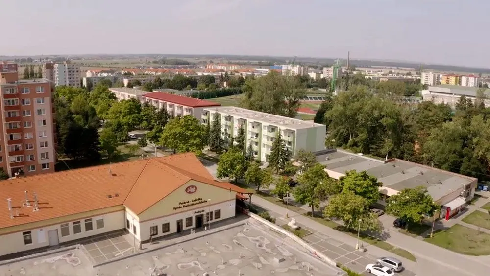 Podarí sa televíznemu štábu nájsť byt pre mladú mamičku v Skalici?