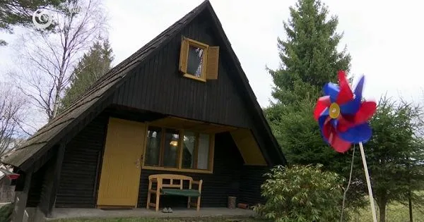 Raritu vo Východnej si chodia fotiť turisti až z Nemecka: Čo zdobí chatu známej herečky?