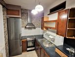 PRENÁJOM - Prerobený 2 izbový tehlový byt na Petofiho ulici v Komárne
