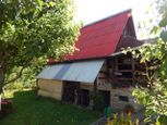 MASTER REAL- Na Predaj murovaná chatka s pozemkom 298 m2, Sad 600-ročnice, okres Prievidza