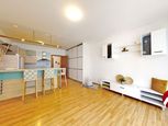 Veľkometrážna garsónka 38 m2 | Žilina | Renox | Riešime bývanie | 3D
