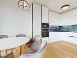 KLINGERKA / Moderný 3 izbový byt / pekný výhľad / parkovacie miesto / zariadený / BEZ PROVÍZIE