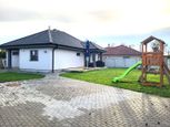 VÝHODNÁ PONUKA ! APARTIM s.r.o. predá pekný 3 izbový rodinný dom, novostavbu, bungalov v obci Oľdza