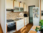 Predaj 4-izbového čiastočne zrekonštruovaného bytu v Petržalke Ovsišti