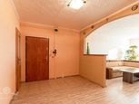 REZERVOVANÉ - Na predaj priestranný 3 izbový byt so šatníkom a výhľadom na Tatry – Poprad / Matejovc