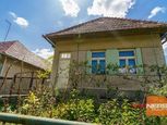 Exkluzívne na predaj rodinný dom vhodný na rekonštrukciu podľa vlastných predstáv v obci Ladzany