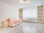 PREDAJ -> 2-izbový rekonštruovaný byt v centre PEZINKA, 58,35 M2