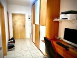Veľký priestranný 1-izbový byt, 53 m2, Bratislava - Petržalka