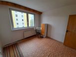 Na prenájom 3-izbový byt s balkónom a pivnicou v Kežmarku