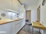 Exkluzívne na predaj 2 izbový byt, kompletná rekonštrukcia, 40 m2, Záhradnícka ul. č. 8, širšie cent