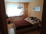 Na predaj 4-izbový byt  v Zlatých Moravciach