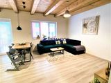 *Remarco* ponúka na predaj priestranný 2 - izbový byt s lodžiou a balkónom v centre mesta Piešťany