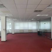 REB.sk Na prenájom kancelária 201 m2 s balkónom na 2. poschodí v Rači