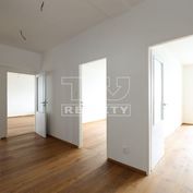 TUreality ponúka na predaj 3-izbový byt o rozlohe 90 m2 v Ružinove na Bajkalskej ulici blízko Štrkov