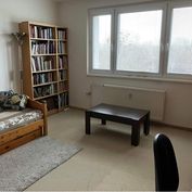 Svetlý 3-izbový byt v Bratislave - Petržalka