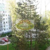 Veľký 1 izbový byt , 38 m2  s balkónom, centrum -  B. Bystrica  - cena 114 000€