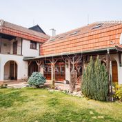 Dvojgeneračný rodinný dom v Andovciach, 1154m2