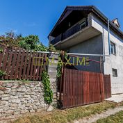 PREDAJ - Rekreačný dom s možnosťou celoročného bývania v lokalite Stupava, okres Malacky, konkrétne