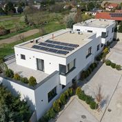 ENERGETICKY ÚSPORNÉ BÝVANIE, 3-izbový byt so záhradkou, 200 m2, Dunajská Lužná, fotovoltaika, rekupe
