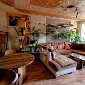 Na predaj slnečný 4 izbový byt po kompletnej rekonštrukcii vo Vrakuni, 90m²