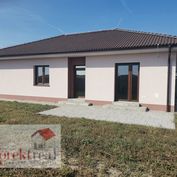 Pekný 4ízbový dom dokončený bez kuchynskej linky v obci Hviezdoslavov