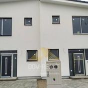 DOM-REALÍT ponúka na predaj 4-izbový poschodový dom v dvojdome s tepelným čerpadlom, Miloslavov - Al