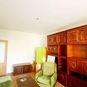TUreality ponúka na predaj 3 izbový byt v pôvodnom stave vo vyhľadávanej lokalite v Kežmarku.