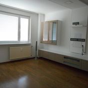 3-izbový čiast. rekonštruovaný byt s balkónom, Pod Hájom, Dubnica n/V