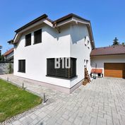 Rodinný dom Nitra - Kalvária /vonkajšie žalúzie, garáž/