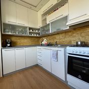 Predaj -  2 izbový slnečný praktický byt s výhľadom na Karpaty