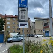 NA PRENÁJOM 6 parkovacích miest v centre Banskej Bystrice