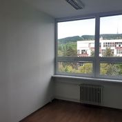 2 - kancelária 30 m2 (15 m2 + 15 m2) pri MLADEJ GARDE na Račianskej ul.