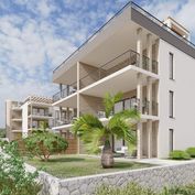 Nový apartmán v komplexu jen 100 m od moře, Sevid, Chorvatsko
