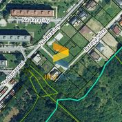JKV REAL | Ponúkame na predaj lukratívny pozemok na Bazovej ulici v Prievidzi