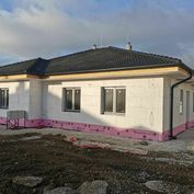 Novoročná akcia Ko-real, ponúkame na predaj novostavbu rodinného domu typu bungalov.