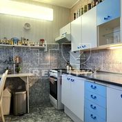 TUreality ponúka na predaj 3-izbový byt + balkón, 65,5m2 v Žiari nad Hronom