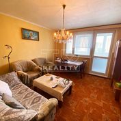 TUreality ponúka na predaj čiastočne zrekonštruovaný 3 izbový byt, v Bratislave - Petržalke na Tupol