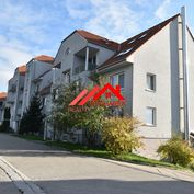 Kuchárek-real: Ponúka 3 izbový byt s garážovým státim, pivnicou a 2 x balkón. Trnavská ul. Modra.