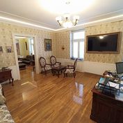 Predaj staromestského 4 izb.bytu po kompletnej rekonštrukcií, 121 m2, v centre mesta - Žilina